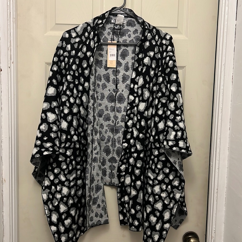 OS leopard shawl NWT